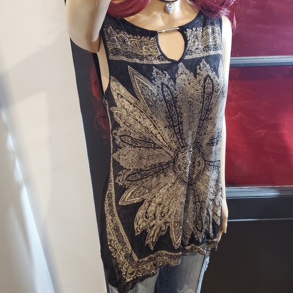 90s Styled Top - Picture 3 of 6